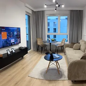 https://airport-apartment.warsawhotelspoland.com